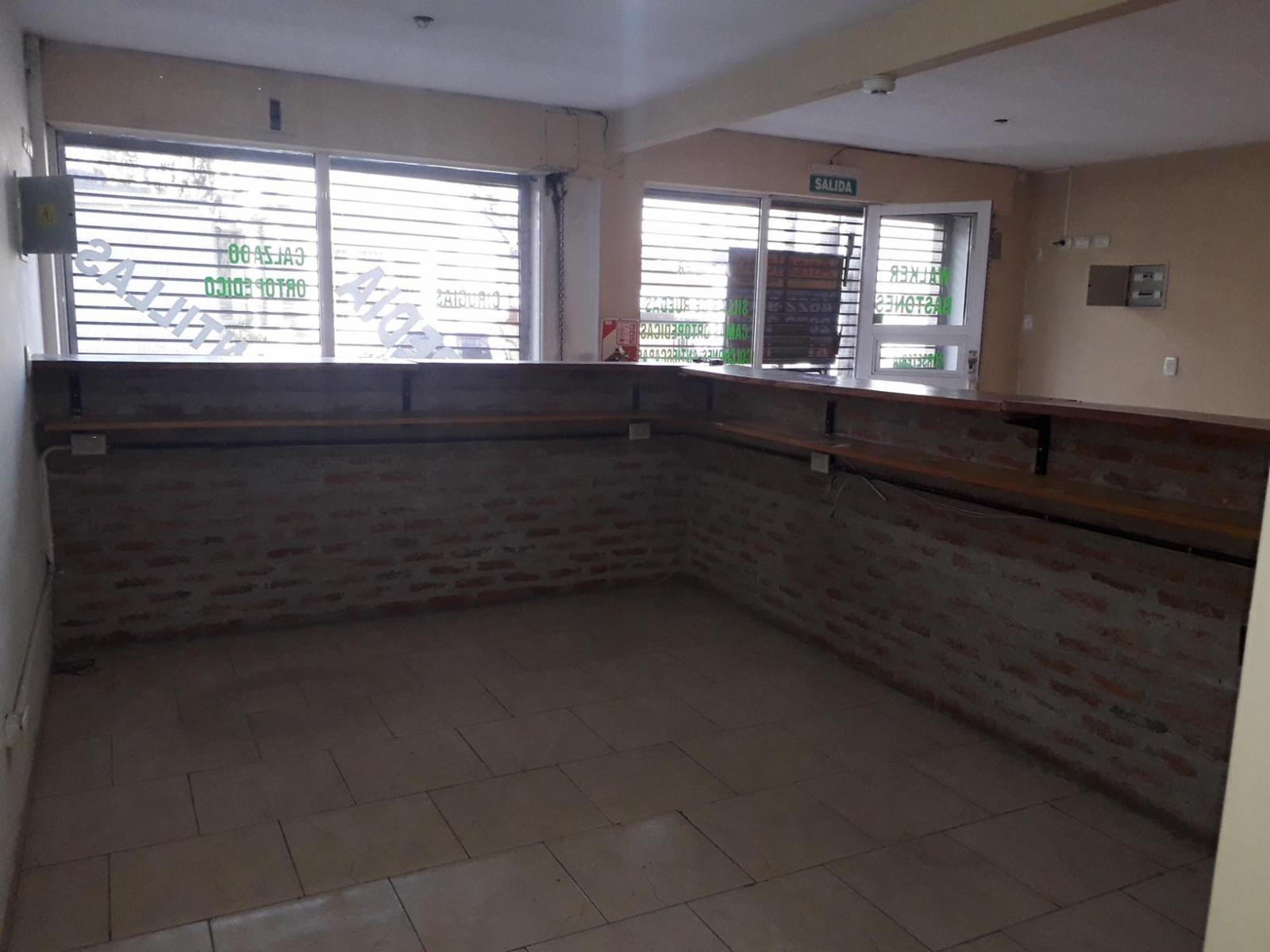 LOCAL DE 110M² (AV.BOULOGNE SUR MER 1535) TAPIALES - 10