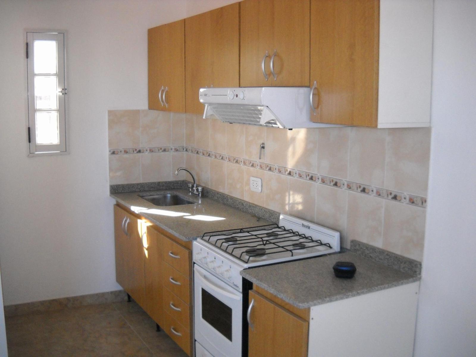 DTO 2 AMBIENTES CON PATIO (C.DOMINGUEZ 941) C.MADERO