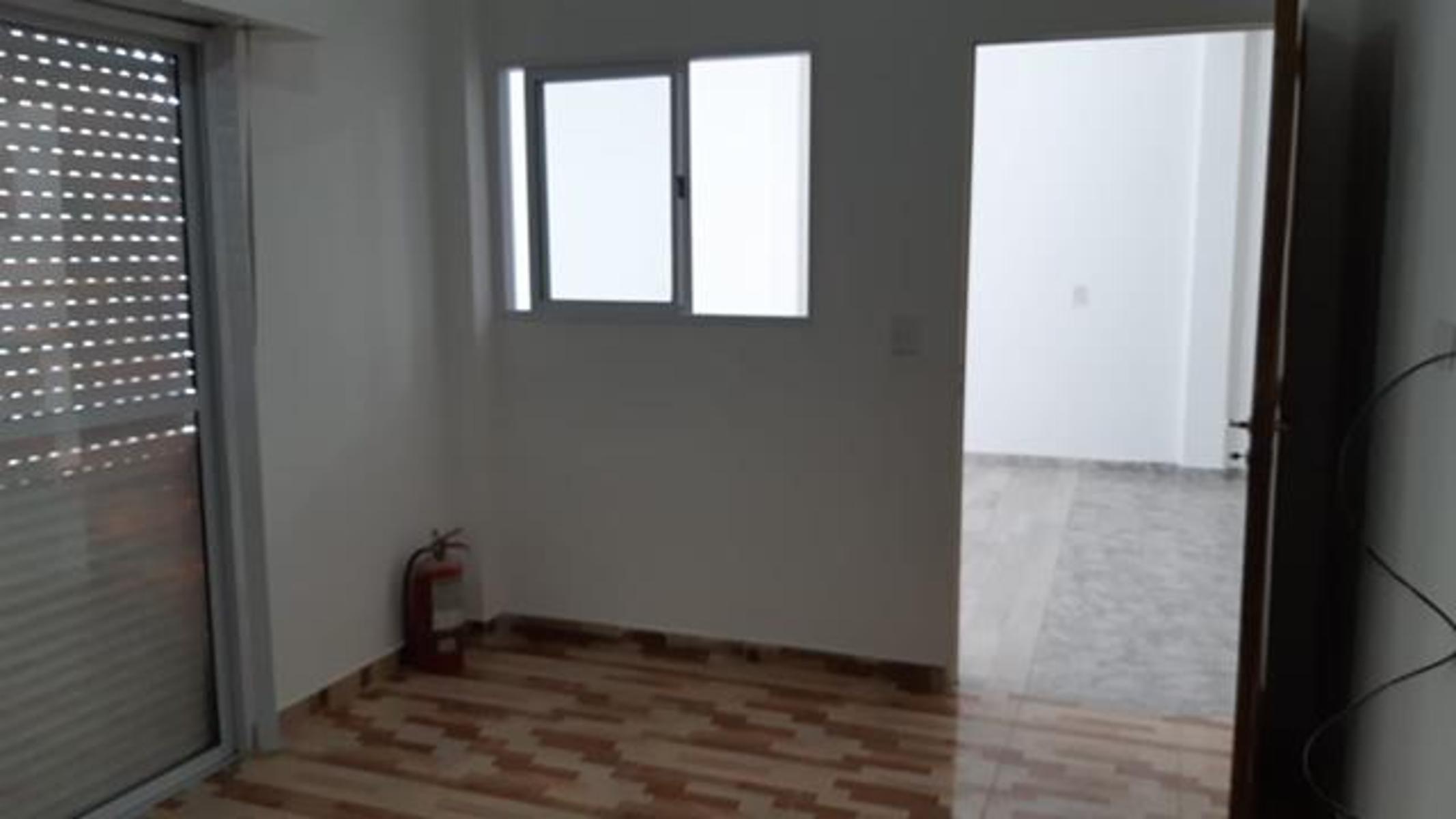DTO 3 AMB. A ESTRENAR CON PATIO (GRAL.PAUNERO 1371) C.MADERO - 2