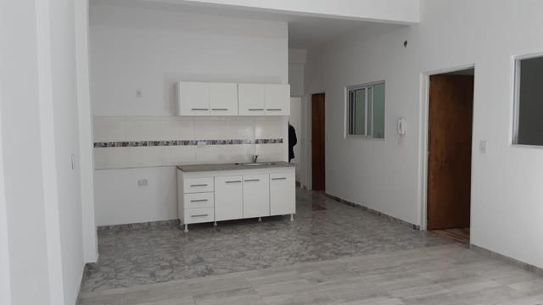 DTO 3 AMB. A ESTRENAR CON PATIO (GRAL.PAUNERO 1371) C.MADERO - 4