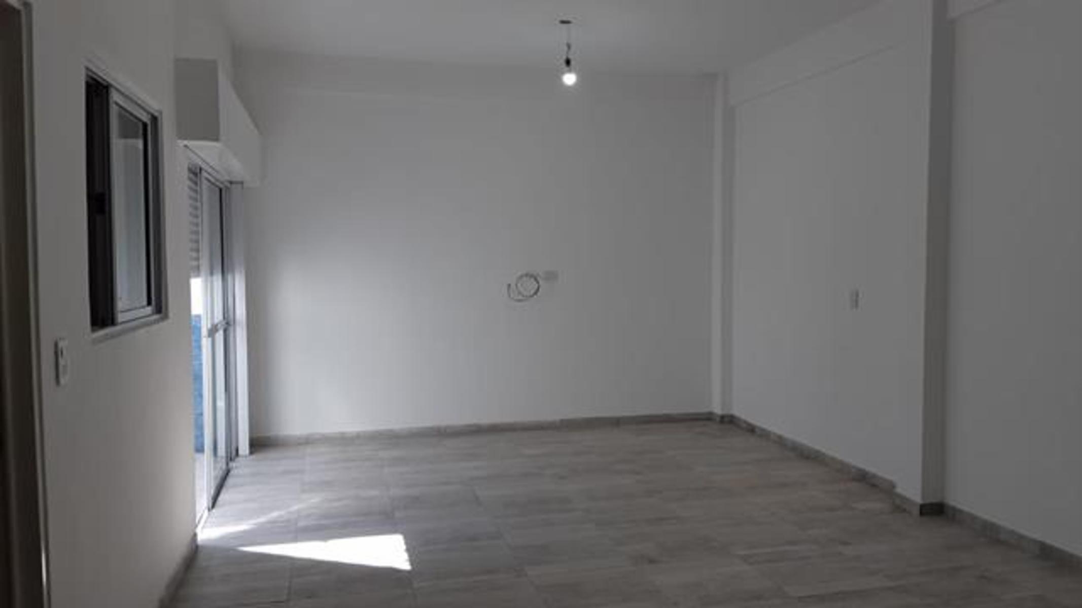 DTO 3 AMB. A ESTRENAR CON PATIO (GRAL.PAUNERO 1371) C.MADERO - 8