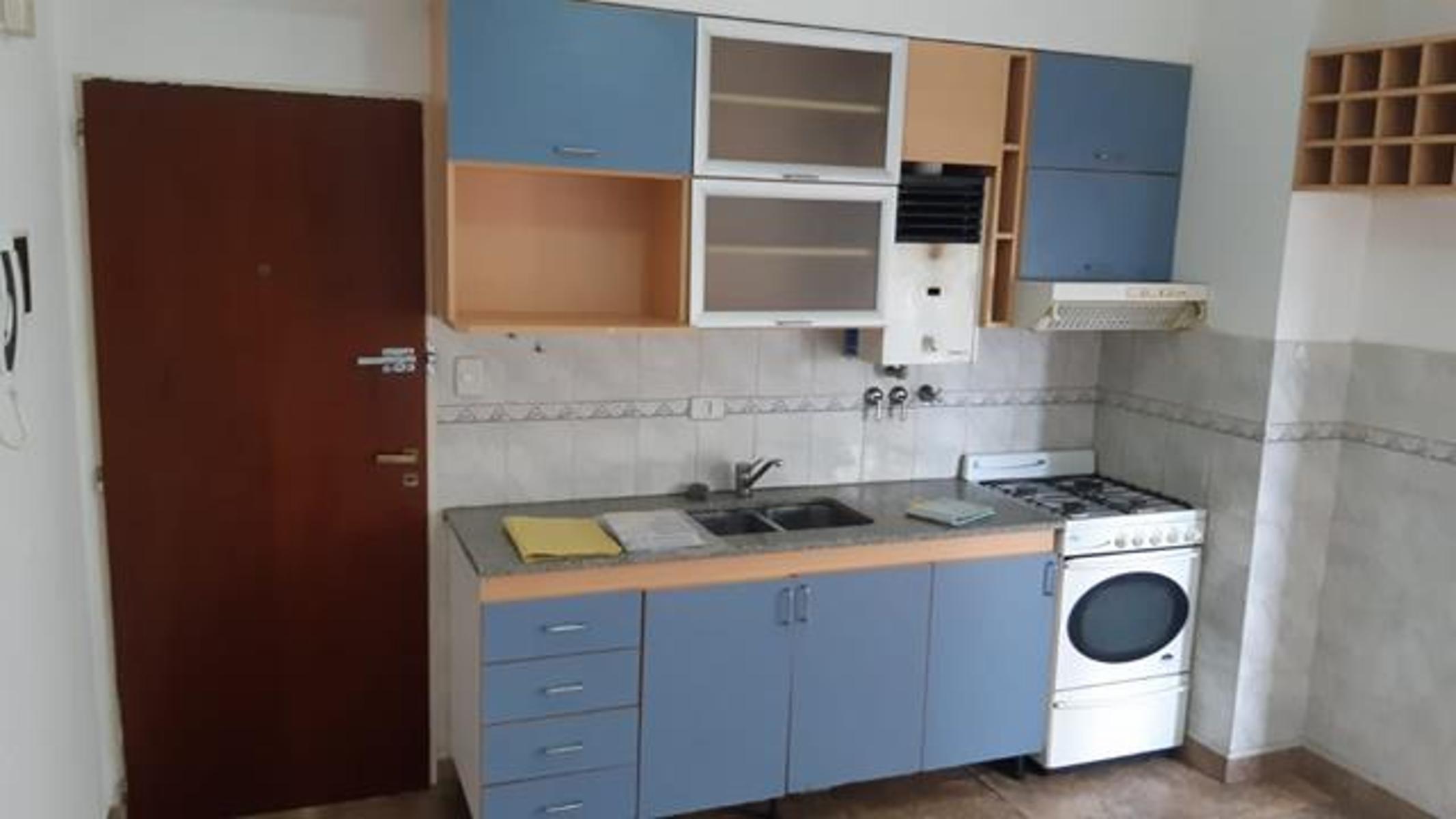 DTO 2 AMB. INTERNO (AV.VELEZ SARSFIELD 451) C.MADERO - 1