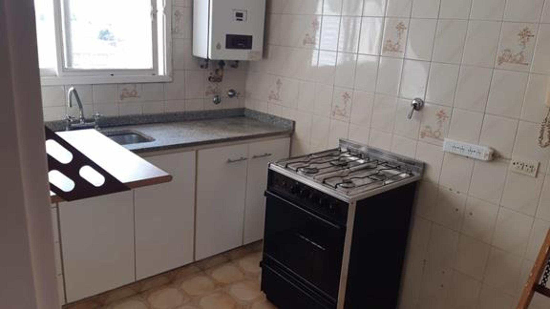 DTO 2 AMBIENTES INTERNO (AV.VELEZ SARSFIELD 431) C.MADERO — foto 2