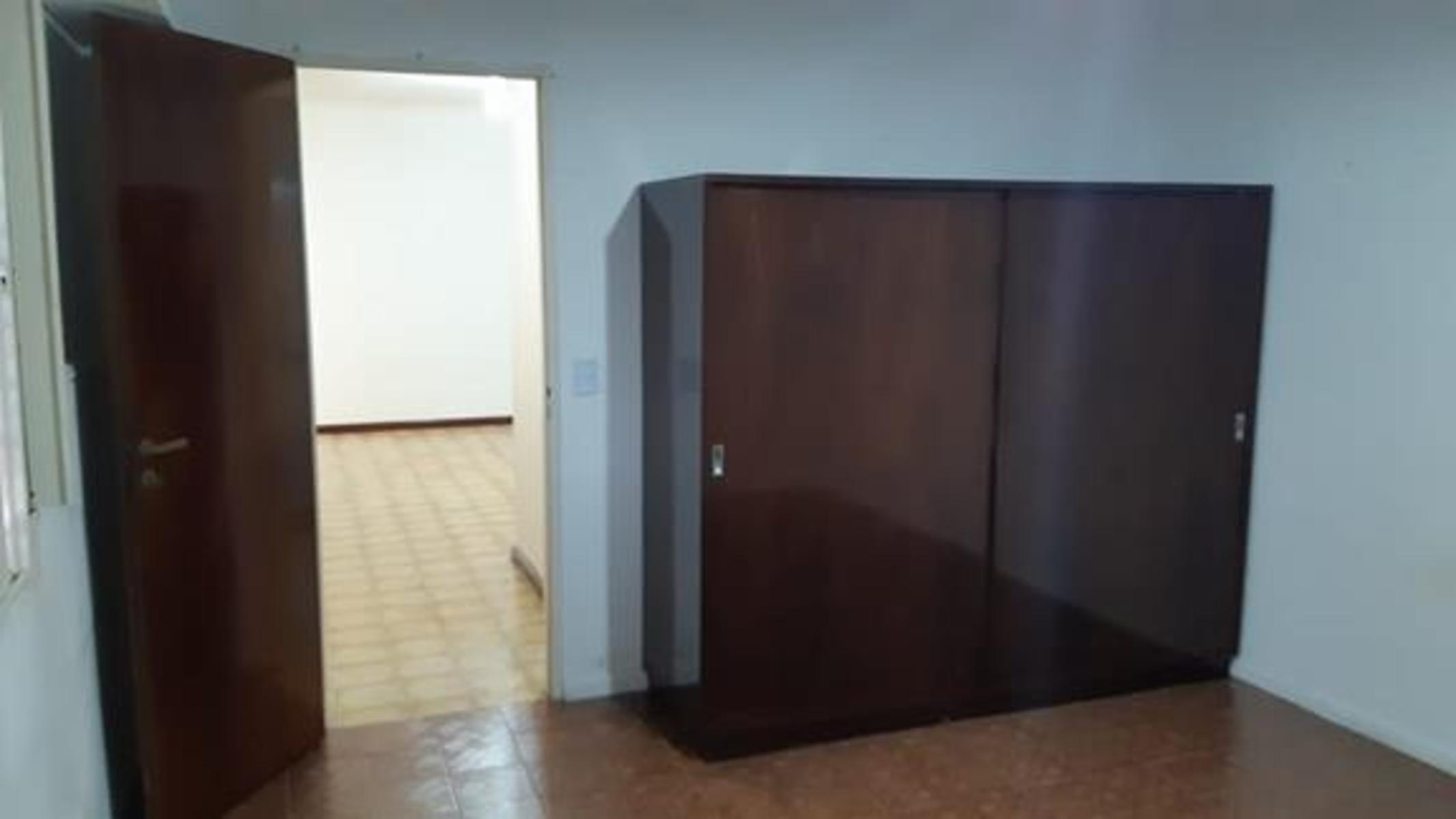 DTO 2 AMBIENTES INTERNO (AV.VELEZ SARSFIELD 431) C.MADERO — foto 8
