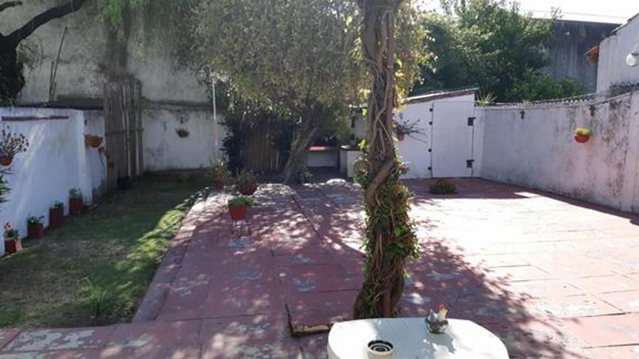 CASA 3 AMBIENTES CON COCHERA (MARCOS SASTRE 2065) ALDO BONZI — foto 10
