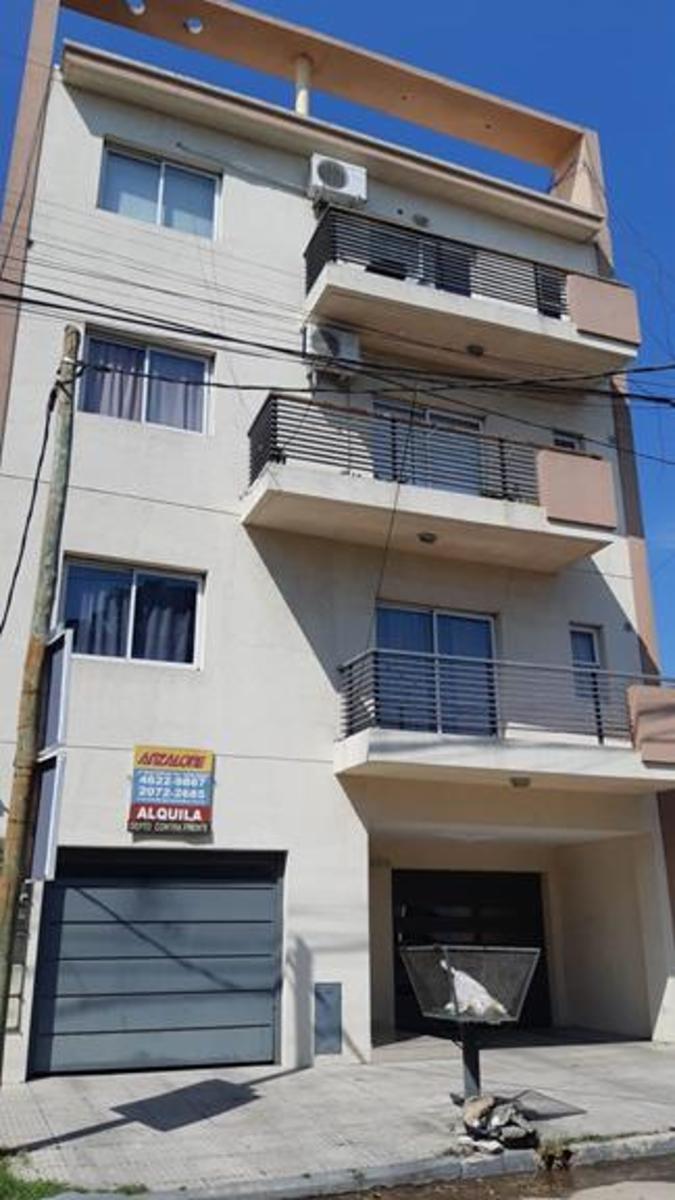 DEPARTAMENTO 2 AMBIENTES AMPLIO (MARIQUITA THOMPSON 1465) C.MADERO