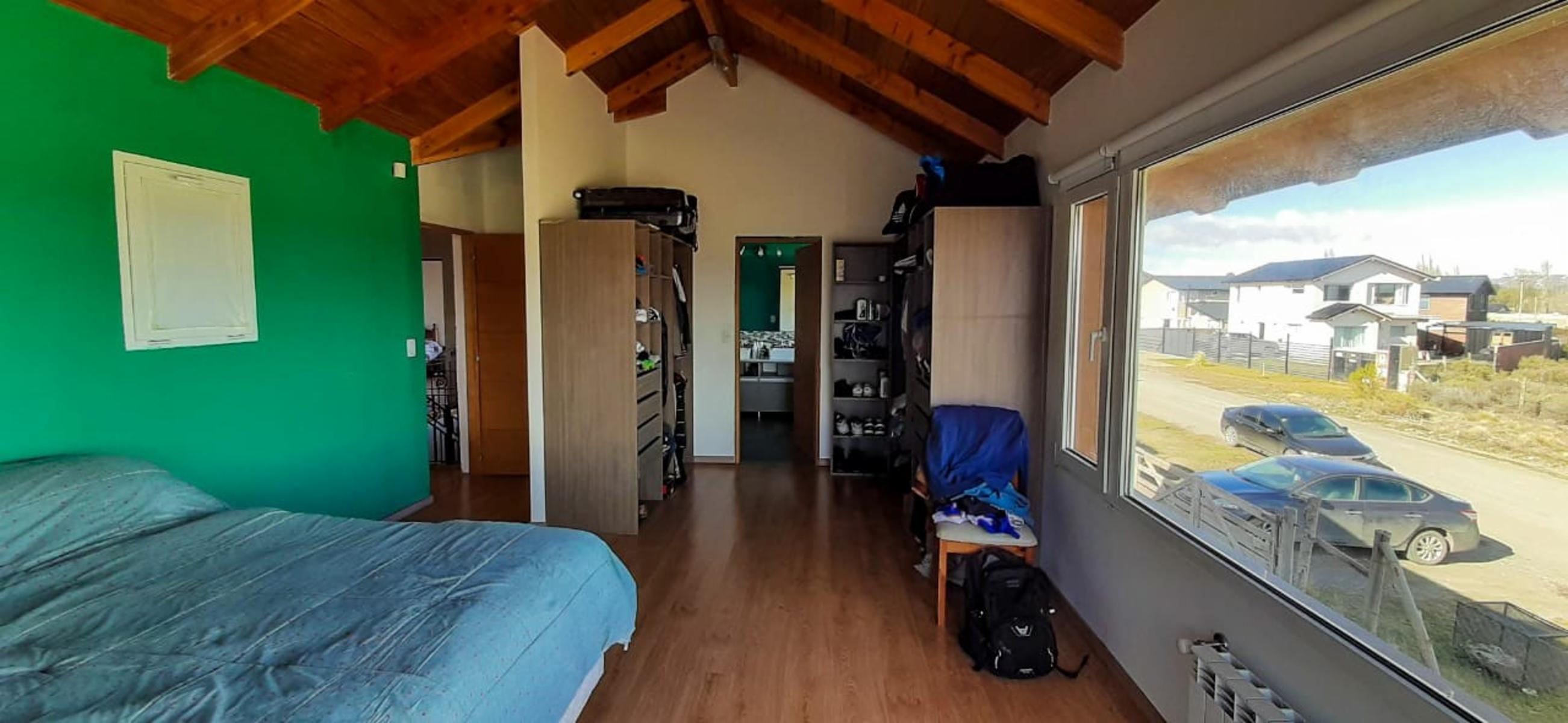 EXCELENTE PROPIEDAD CON HERMOSA VISTA A LOS CERROS Y LAGO - 30