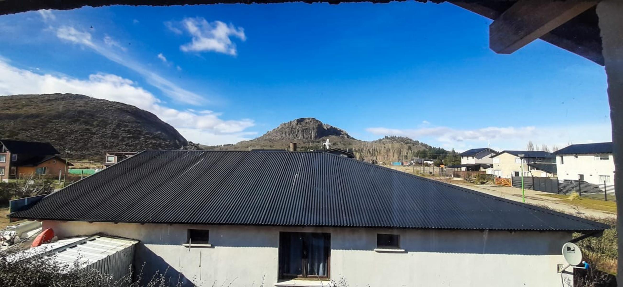 EXCELENTE PROPIEDAD CON HERMOSA VISTA A LOS CERROS Y LAGO - 32