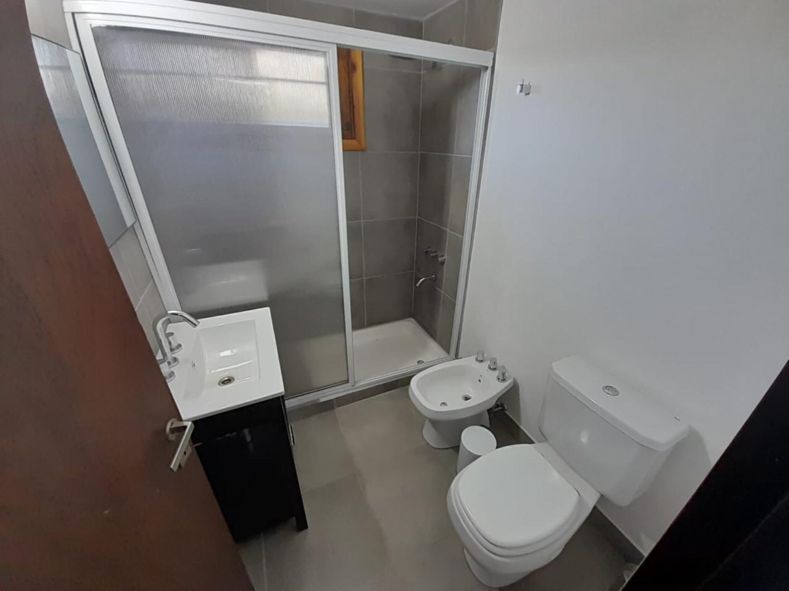 2 amplias casas en Venta en Dina Huapi - 8