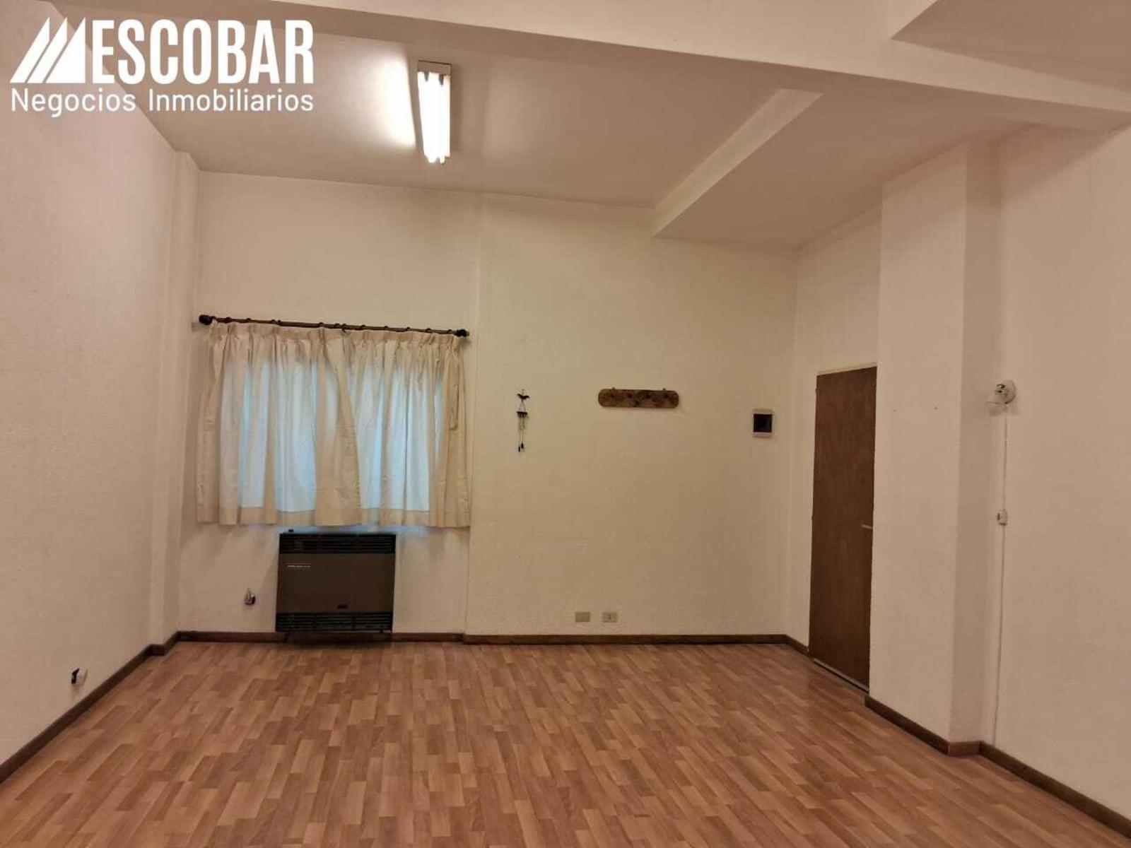 Venta de departamento de 34mt2 con pequeño patio interno, en planta baja. - 1