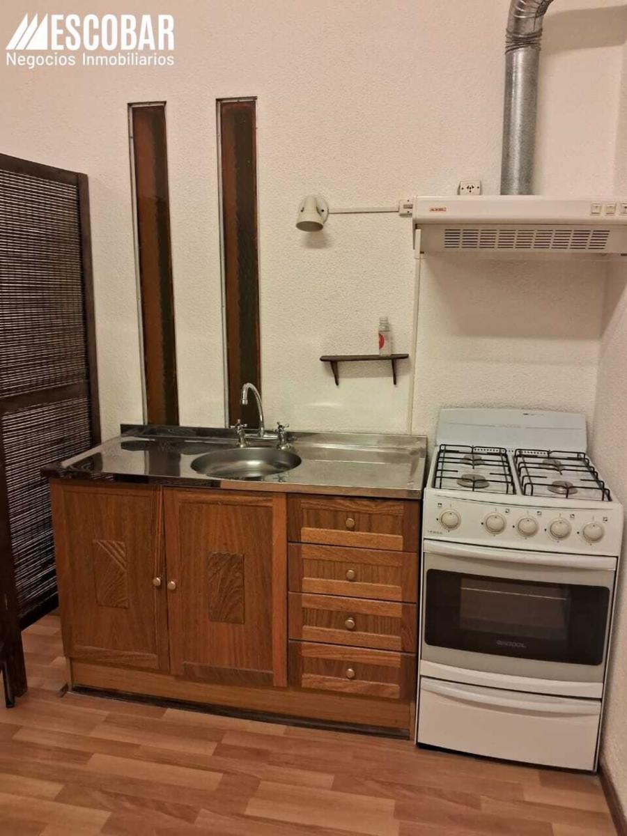 Venta de departamento de 34mt2 con pequeño patio interno, en planta baja. - 2