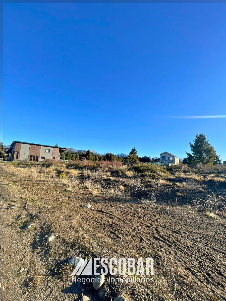 LOTE EN EL BARRIO LOS SOLARES - 5