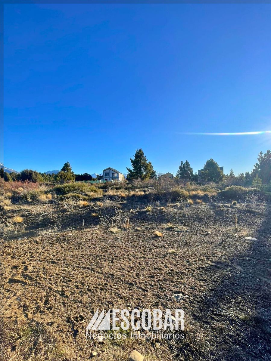 LOTE EN EL BARRIO LOS SOLARES - 6