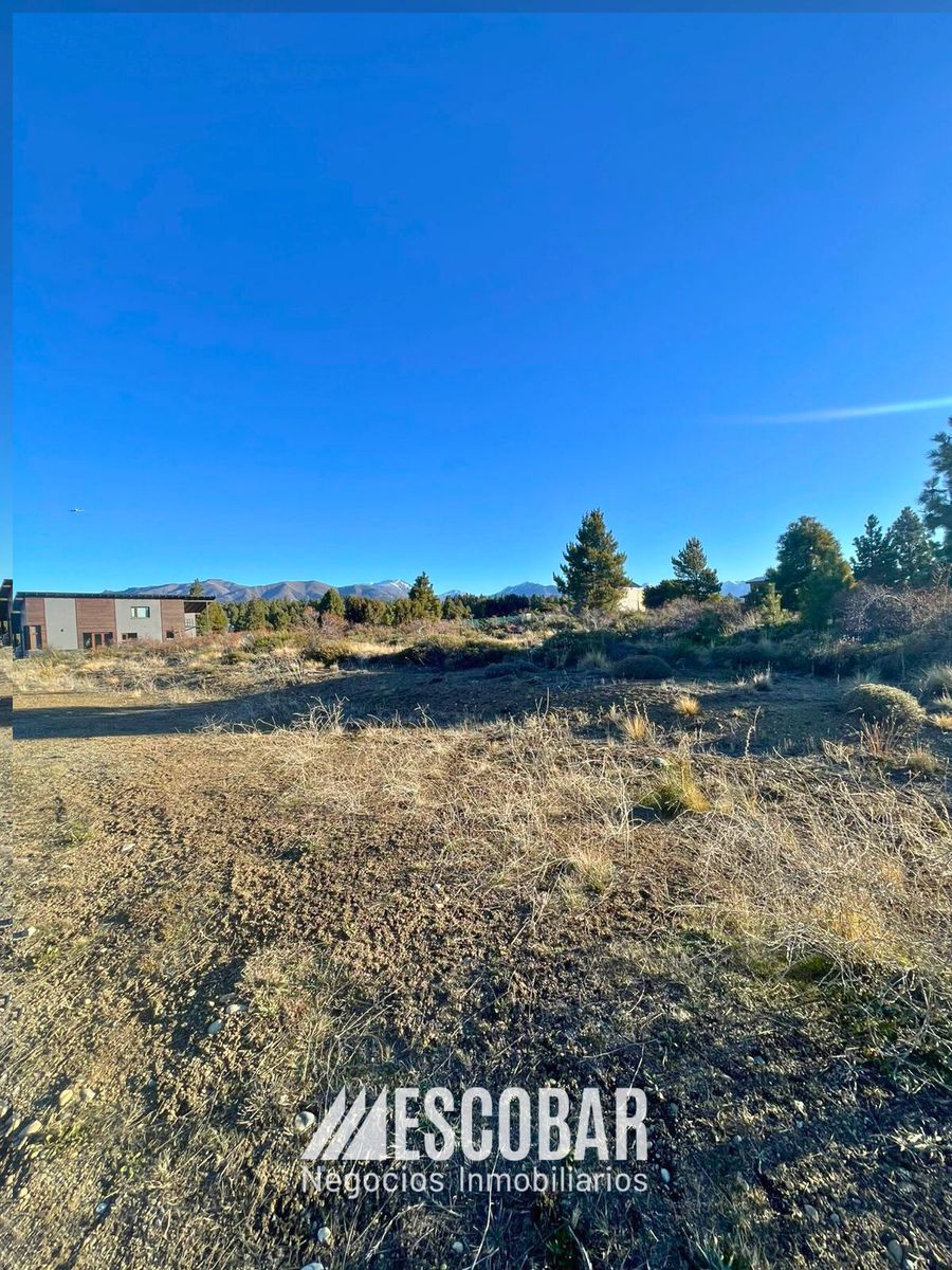 LOTE EN EL BARRIO LOS SOLARES - 8
