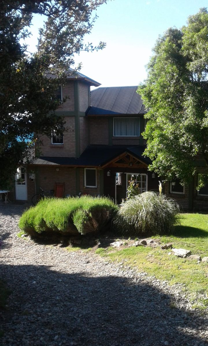 CASA CON COSTA DEL LAGO - 1