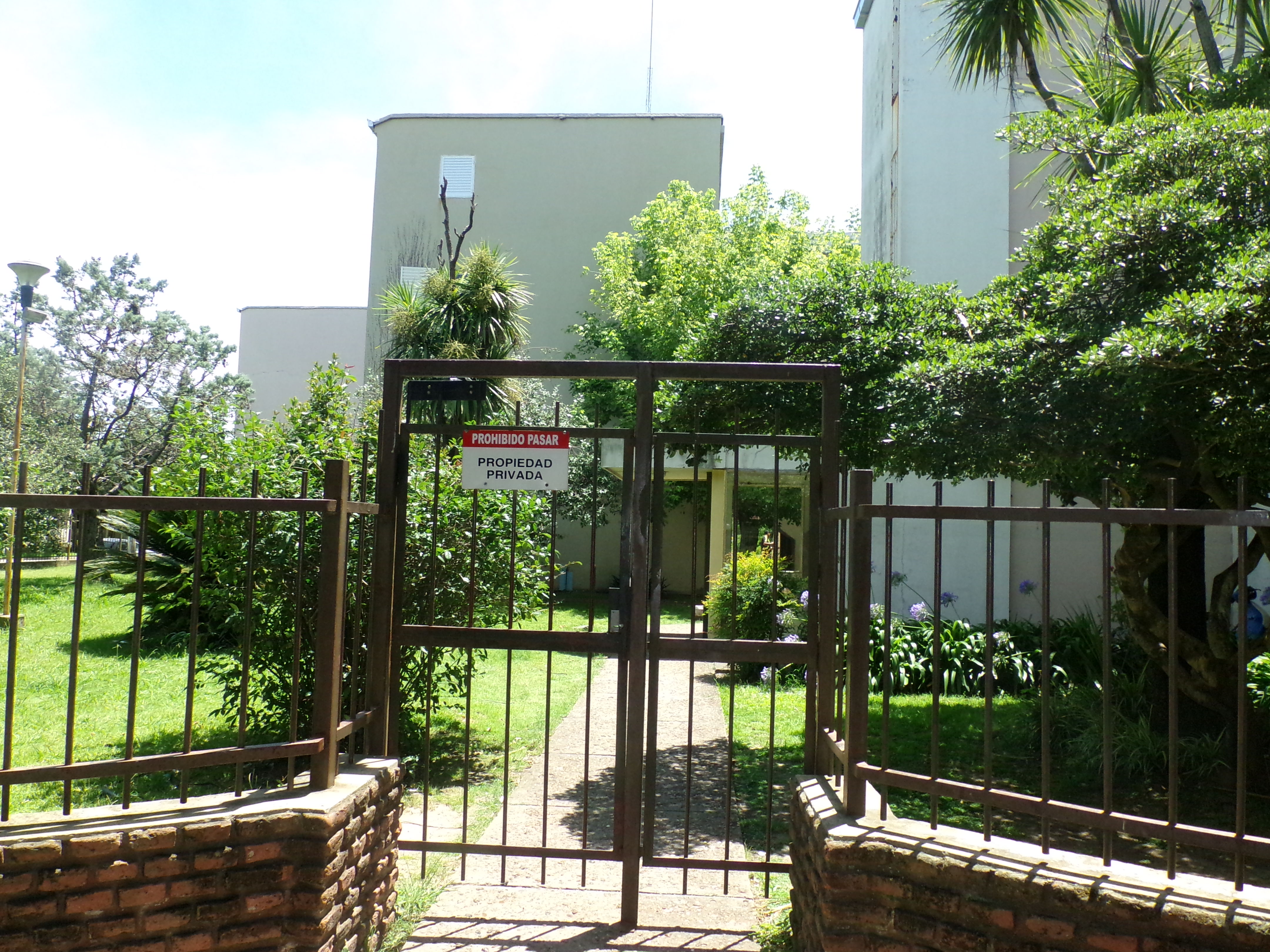 VENDO O PERMUTO AMPLIO DEPARTAMENTO