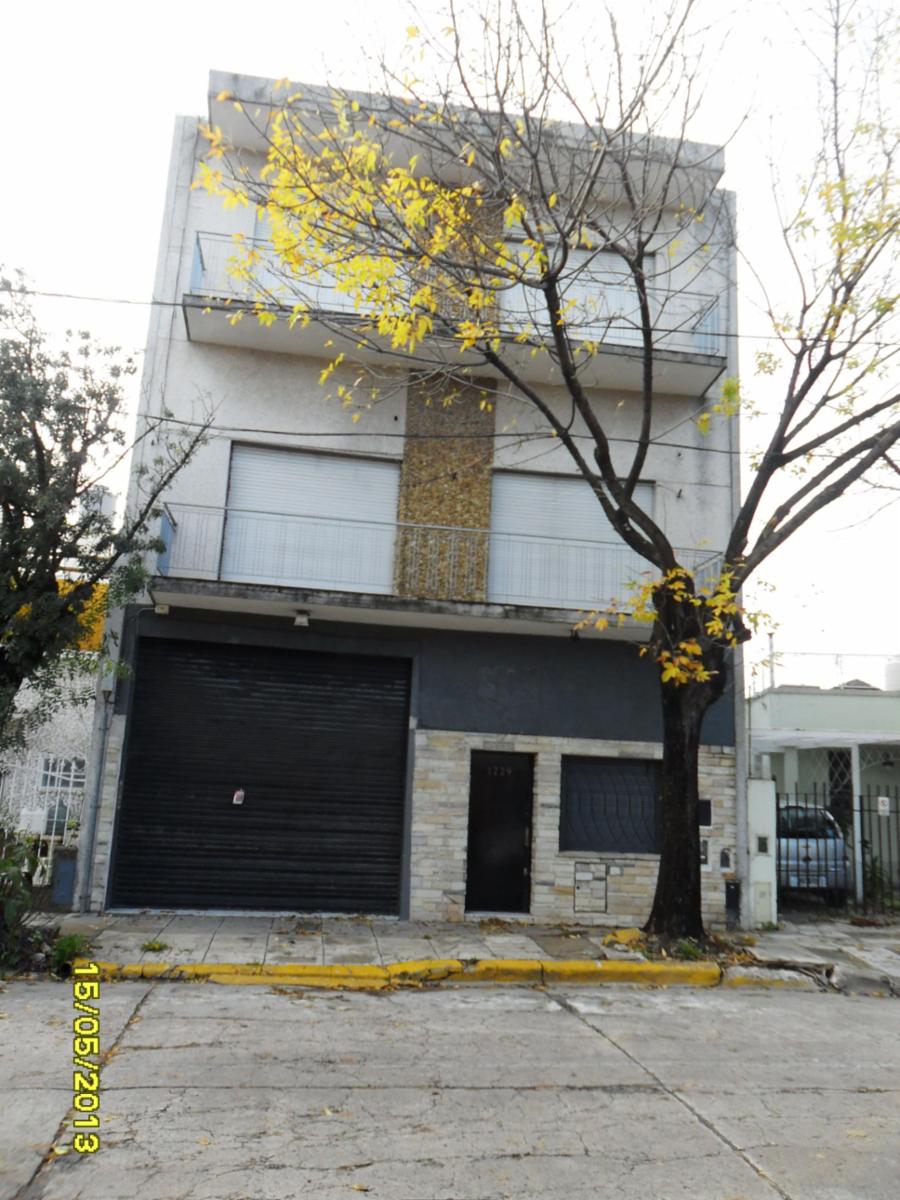 LOTE CON EDIFICACION - 1