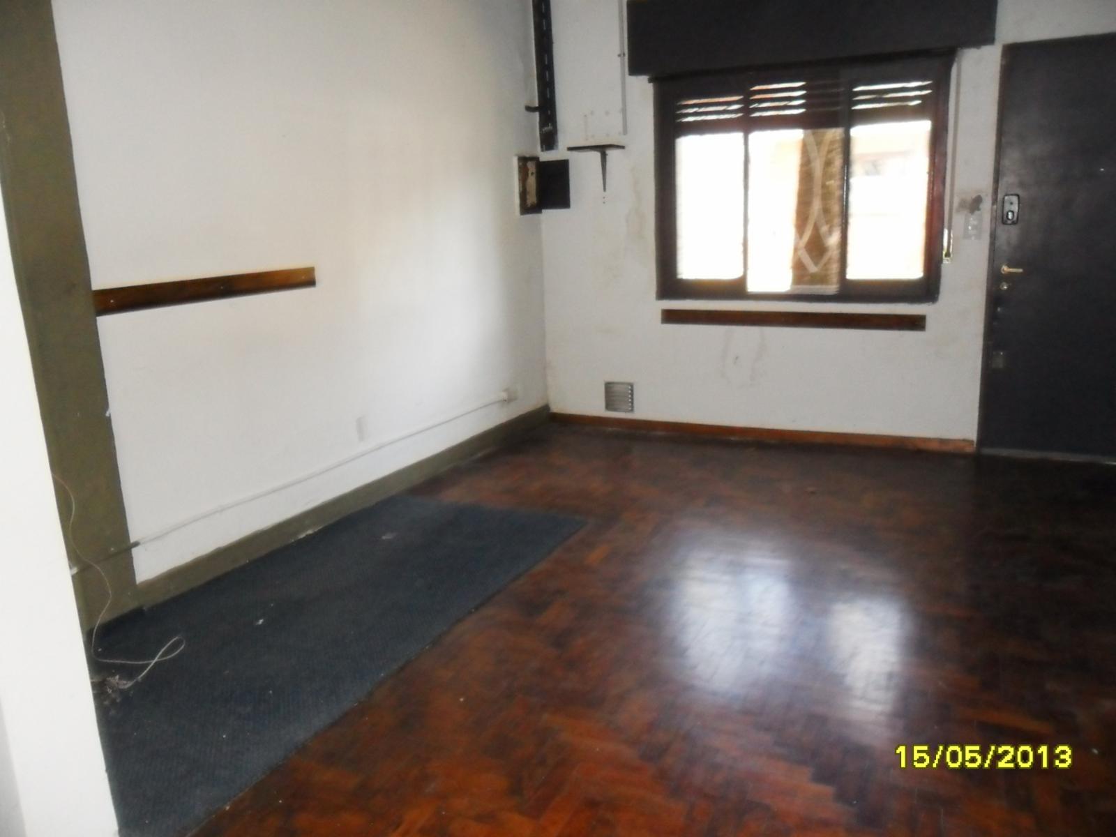 LOTE CON EDIFICACION - 2