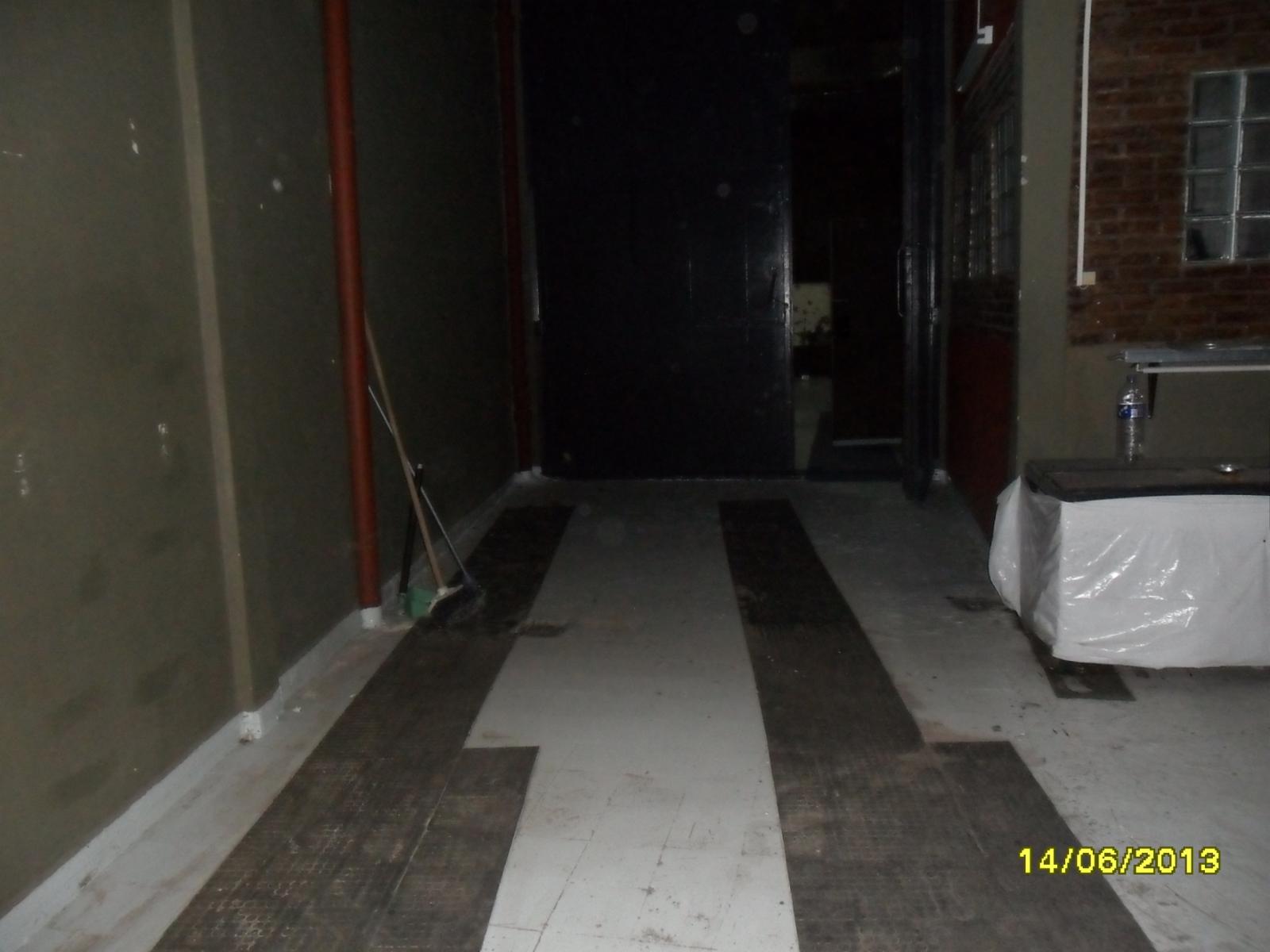 LOTE CON EDIFICACION - 17