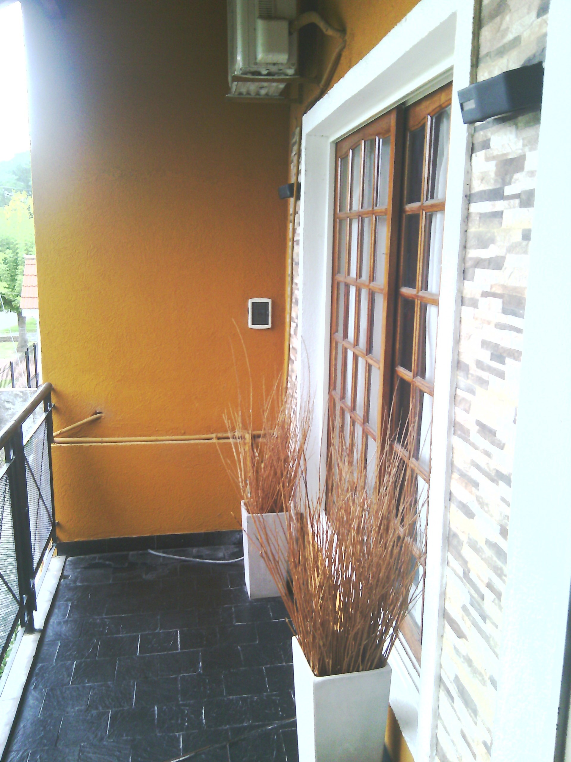 CASA EN VENTA GRAL. PACHECO (3 VIVIENDAS)