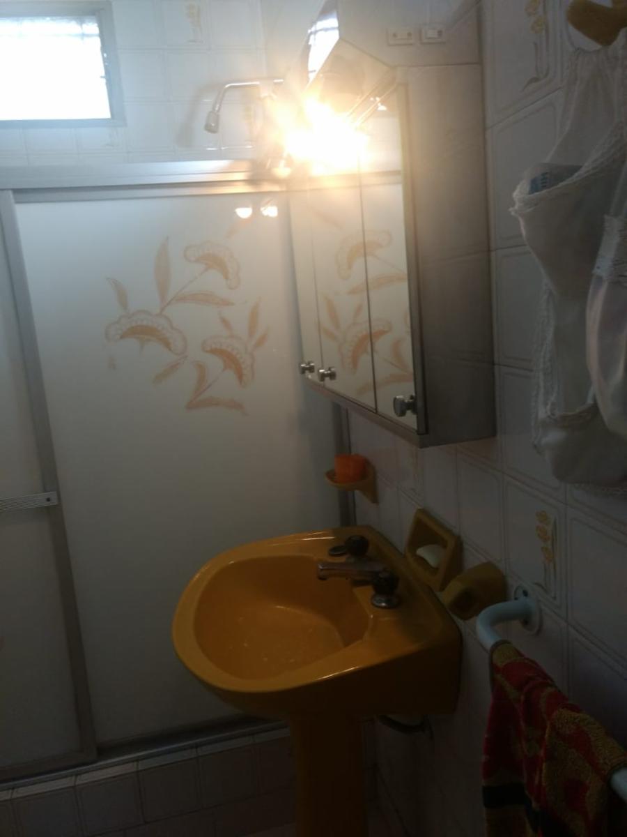 VENTA EN BLOQUE DE HERMOSA PROPIEDAD 3 AMBIENTES EN PLANTA BAJA AL FRENTE PLANTA ALTA, MAS LOCAL CON COCHERA EN PLANTA BAJA. — foto 3