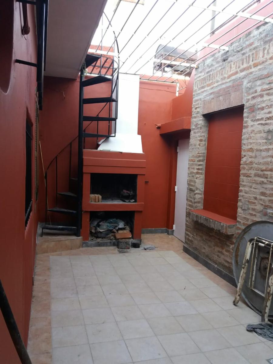 HERMOSO DEPARTAMENTO PH EN PLANTA BAJA DE DOS AMBIENTES GRANDES CON PATIO, PARRILLA Y TERRAZA