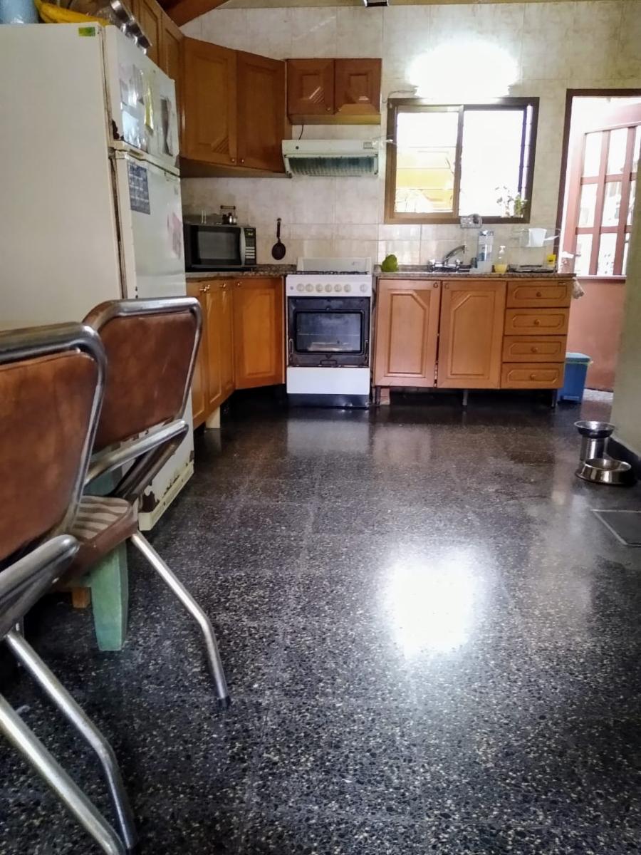 HERMOSA PROPIEDAD SOBRE LOTE PROPIO DE 4 AMBIENTES EN VILLA BALLESTER. LOS PROPIETARIOS ACEPTAN OFERTAS. OPORTUNIDAD — foto 7