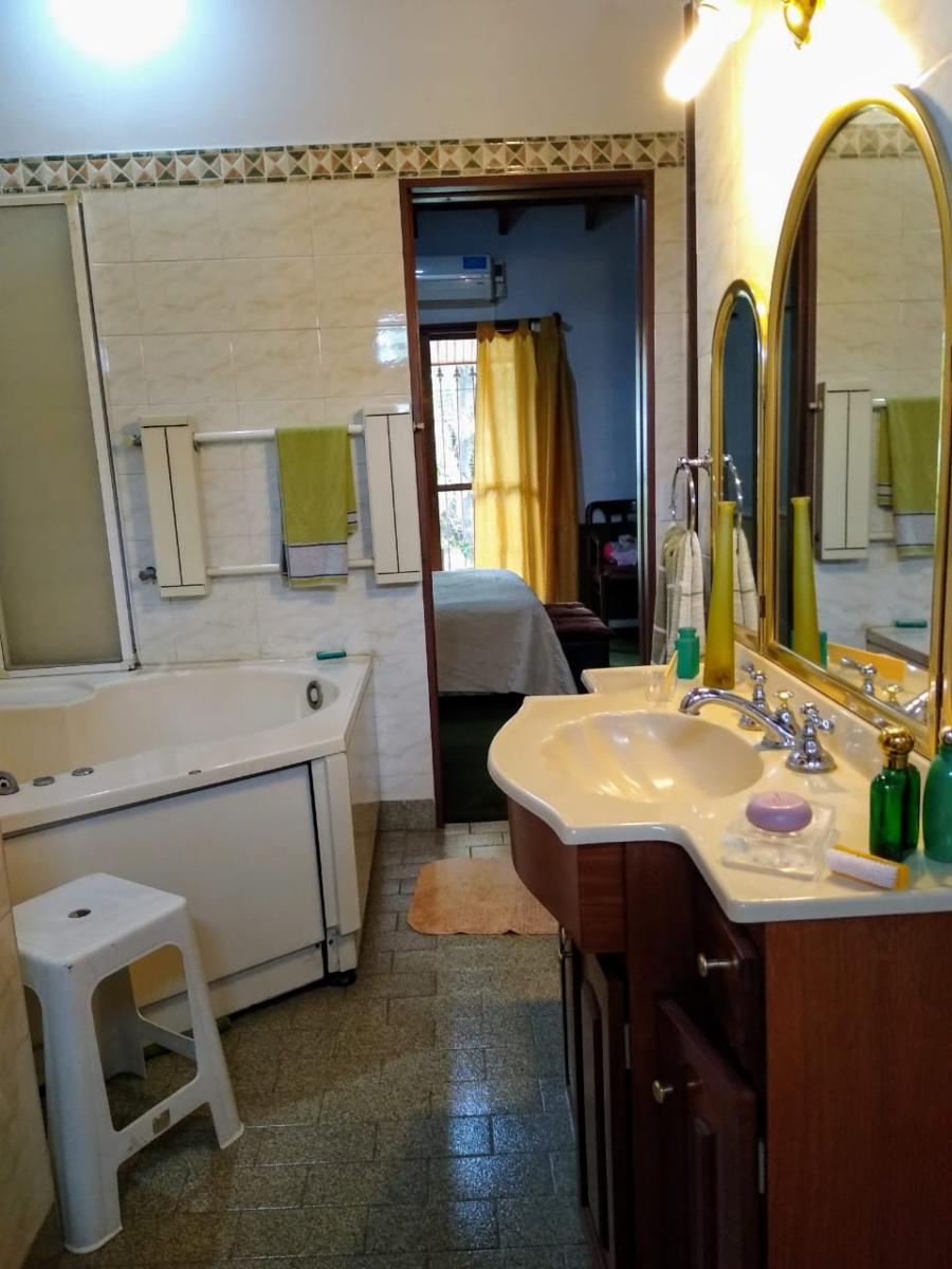 HERMOSA PROPIEDAD SOBRE LOTE PROPIO DE 4 AMBIENTES EN VILLA BALLESTER. LOS PROPIETARIOS ACEPTAN OFERTAS. OPORTUNIDAD — foto 9