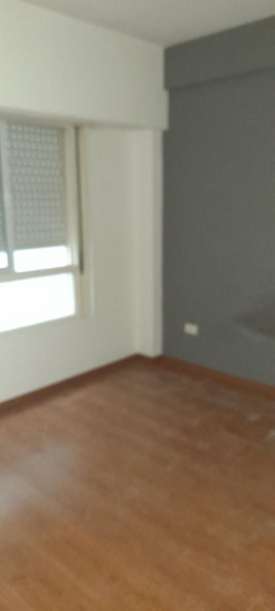 DEPARTAMENTO DOS AMBIENTES 3º PISO AL FRENTE - 2