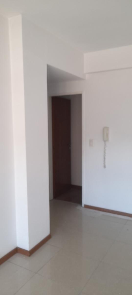 DEPARTAMENTO DOS AMBIENTES 3º PISO AL FRENTE - 5