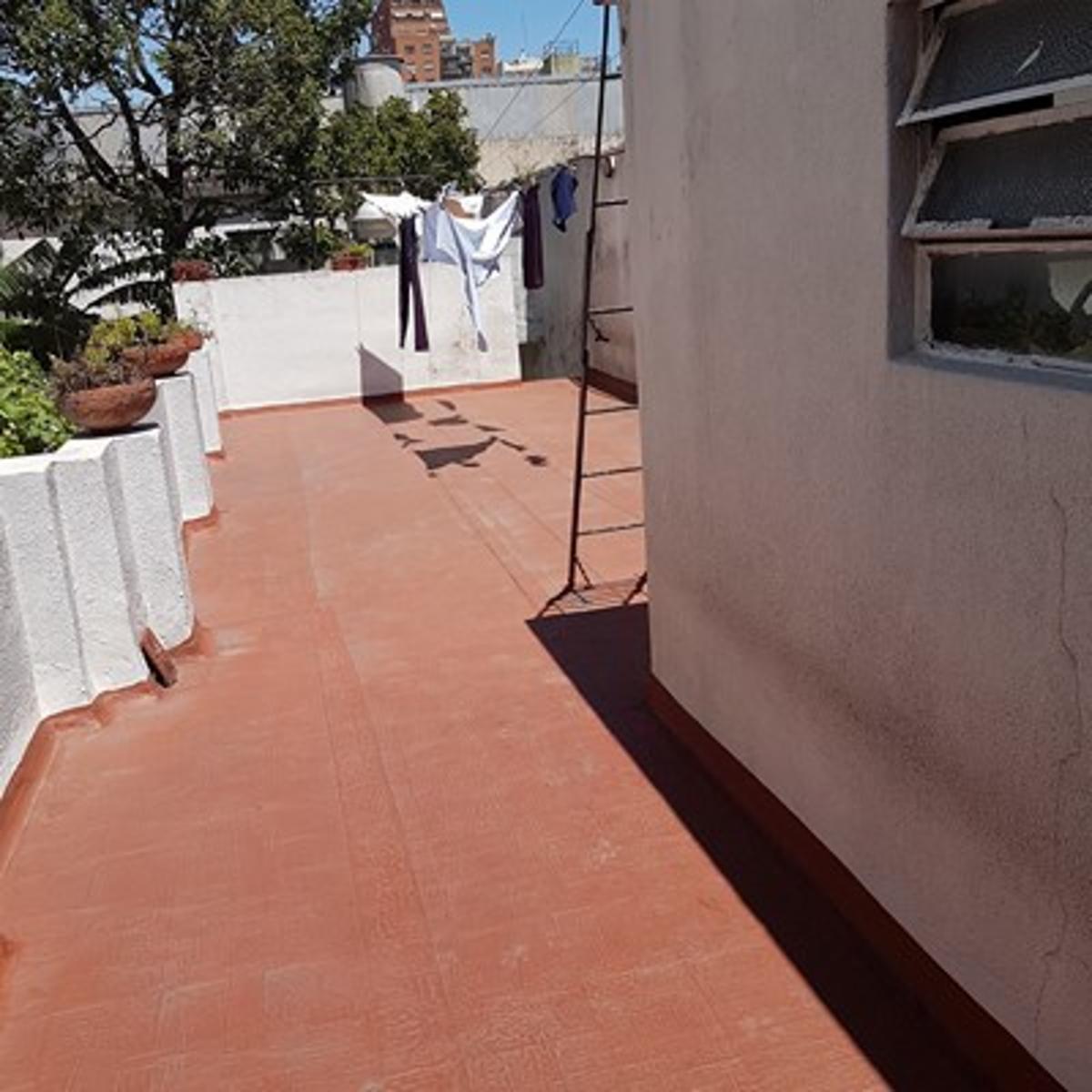 Casa Dos Plantas garage 4 autos jardin parilla