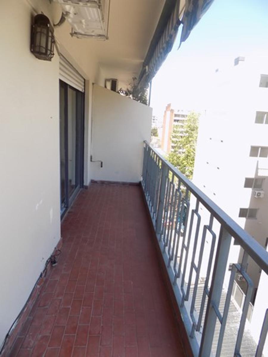 Lum.TRES Ambientes con balcon corrido - 1