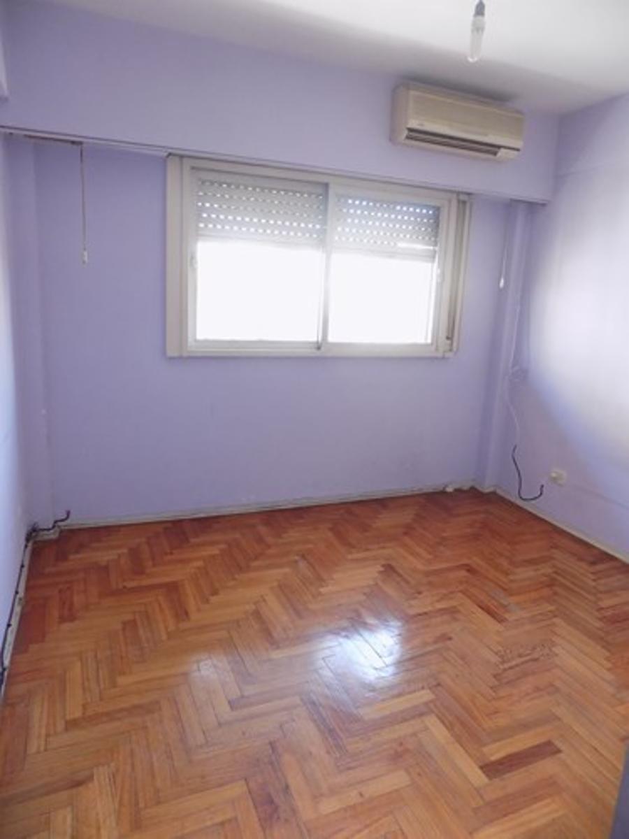 Lum.TRES Ambientes con balcon corrido - 7