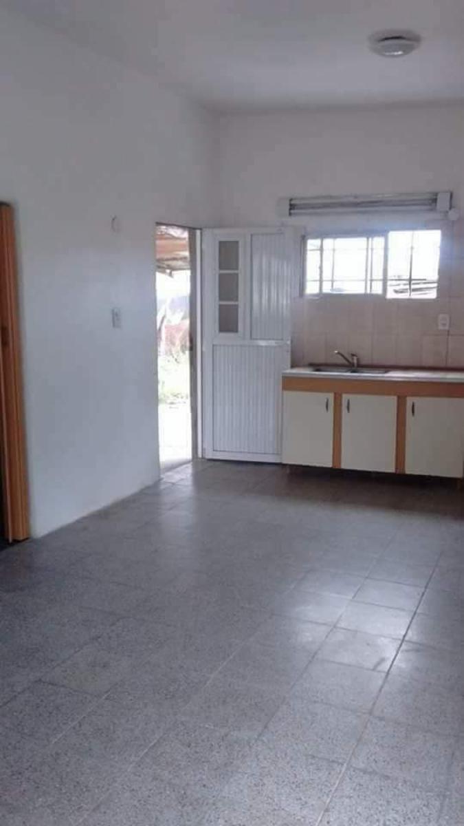 Excelente propiedad en Gualeguaychú , casa de 2 dormitorios con gran terreno — foto 3