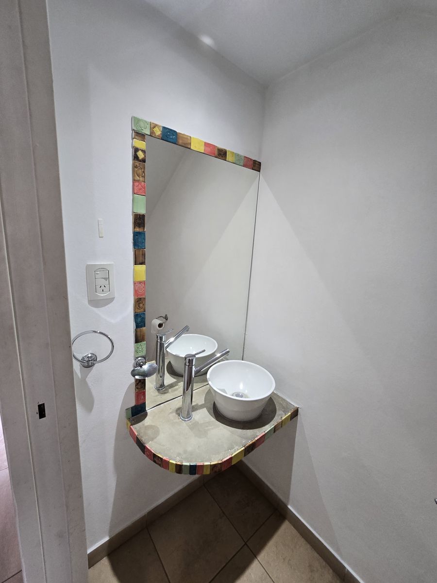 VENTA DE DUPLEX 3 AMBIENTES A LA CALLE CON COCHERA - TOTALMENTEINDEPENDIENTE - SIN EXPENSAS - LUIS GUILLÓN — foto 11
