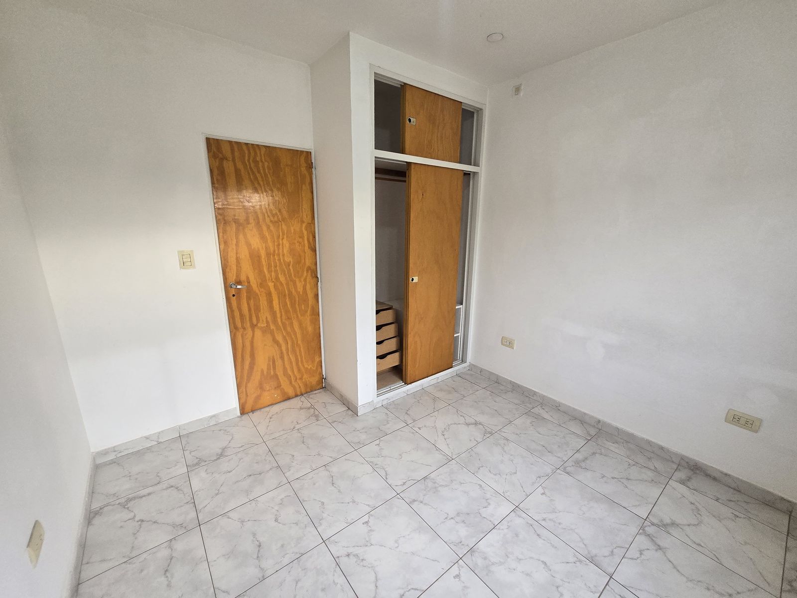 VENTA DE DUPLEX 3 AMBIENTES A LA CALLE CON COCHERA - TOTALMENTEINDEPENDIENTE - SIN EXPENSAS - LUIS GUILLÓN — foto 14