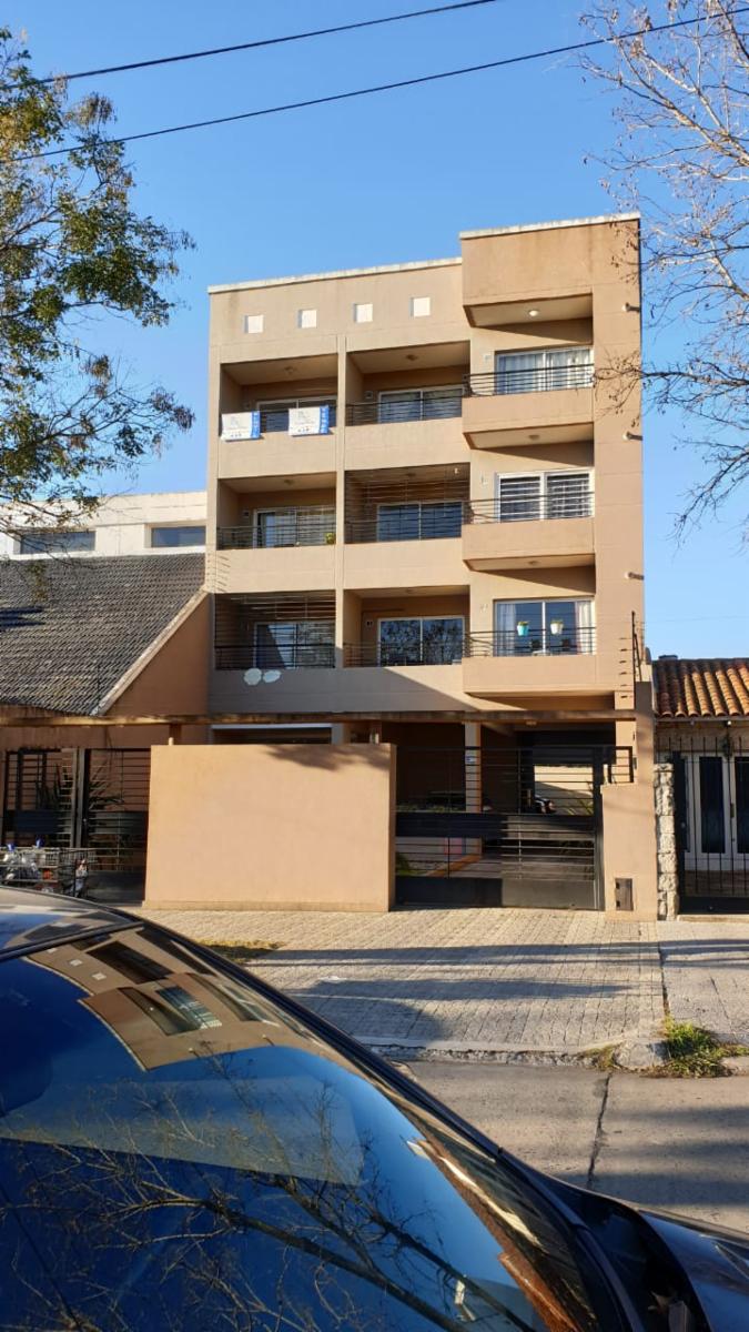 VENTA DE DEPARTAMENTO MONOAMBIENTE CON COCHERA - MONTE GRANDE CENTRO