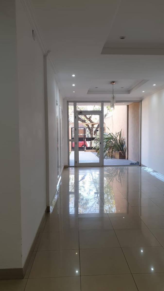 VENTA DE DEPARTAMENTO MONOAMBIENTE CON COCHERA - MONTE GRANDE CENTRO — foto 4