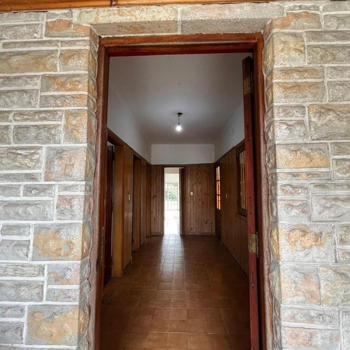VENTA DE EXCELENTE CHALET 3 AMBIENTES CON COCHERA - LLAVALLOL — foto 7