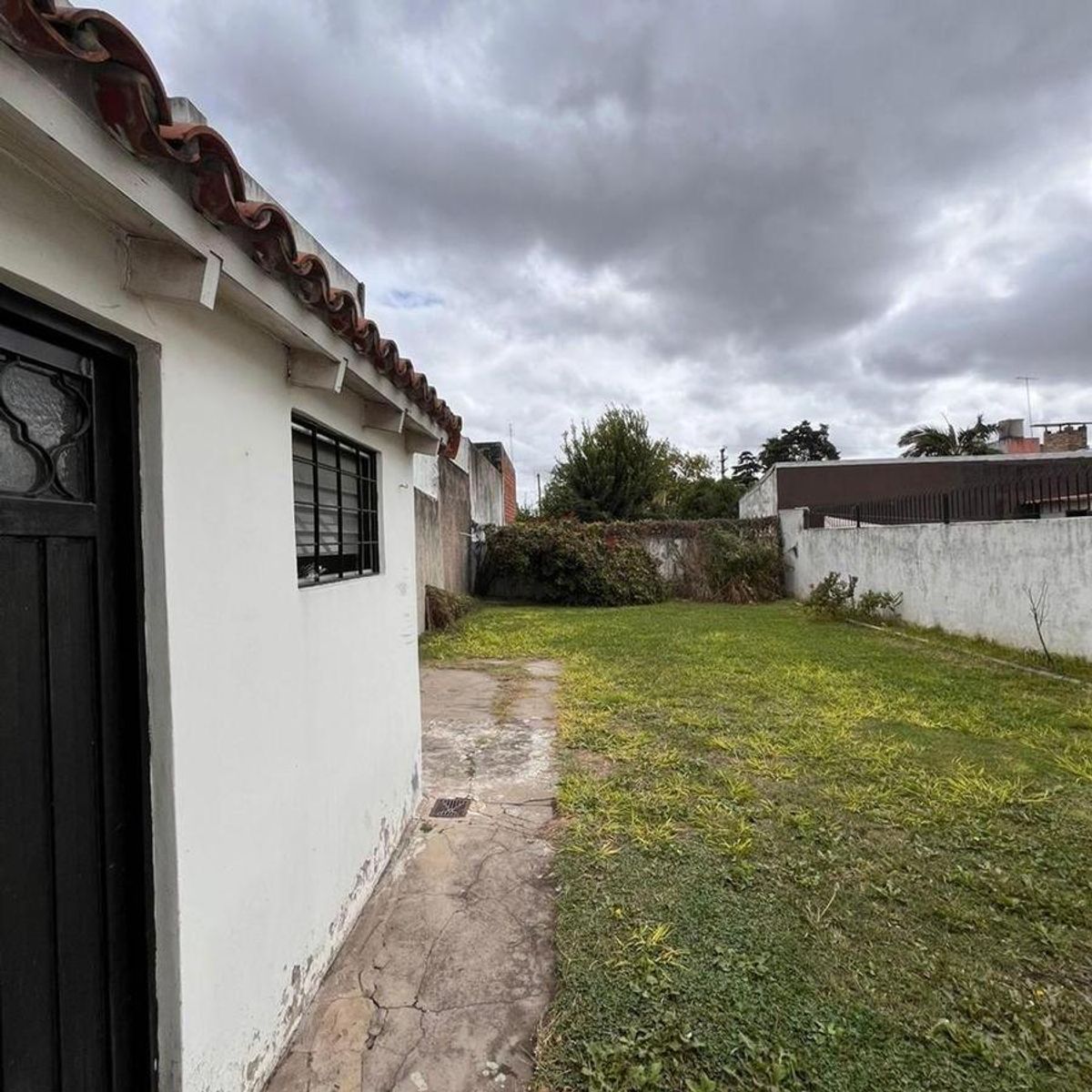 VENTA DE EXCELENTE CHALET 3 AMBIENTES CON COCHERA - LLAVALLOL — foto 10