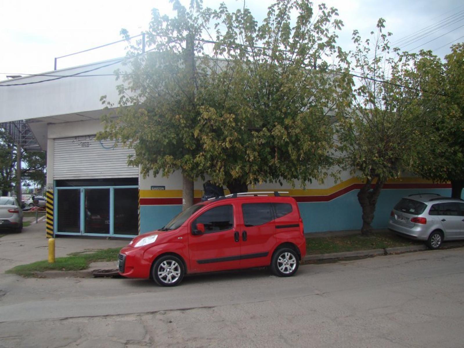 VENTA DE GALPON SOBRE CAMINO DE CINTURA (EX RUTA 4) ESQUINA GARZON - TODO DESTINO - 3