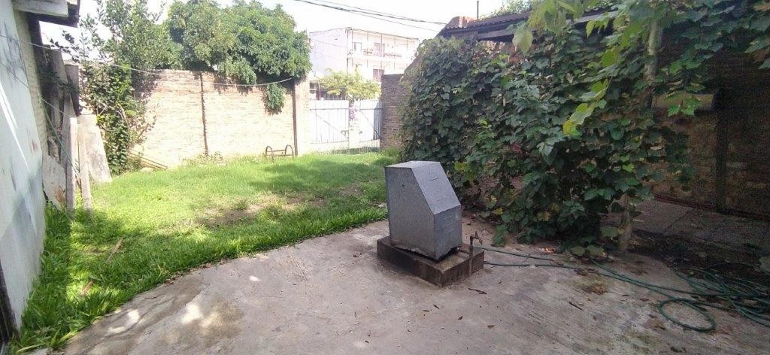 VENTA DE CASA 3 AMBIENTES MÁS LOCAL Y LAVADERO - EN ESQUINA - COCHERA - OPORTUNIDAD — foto 10