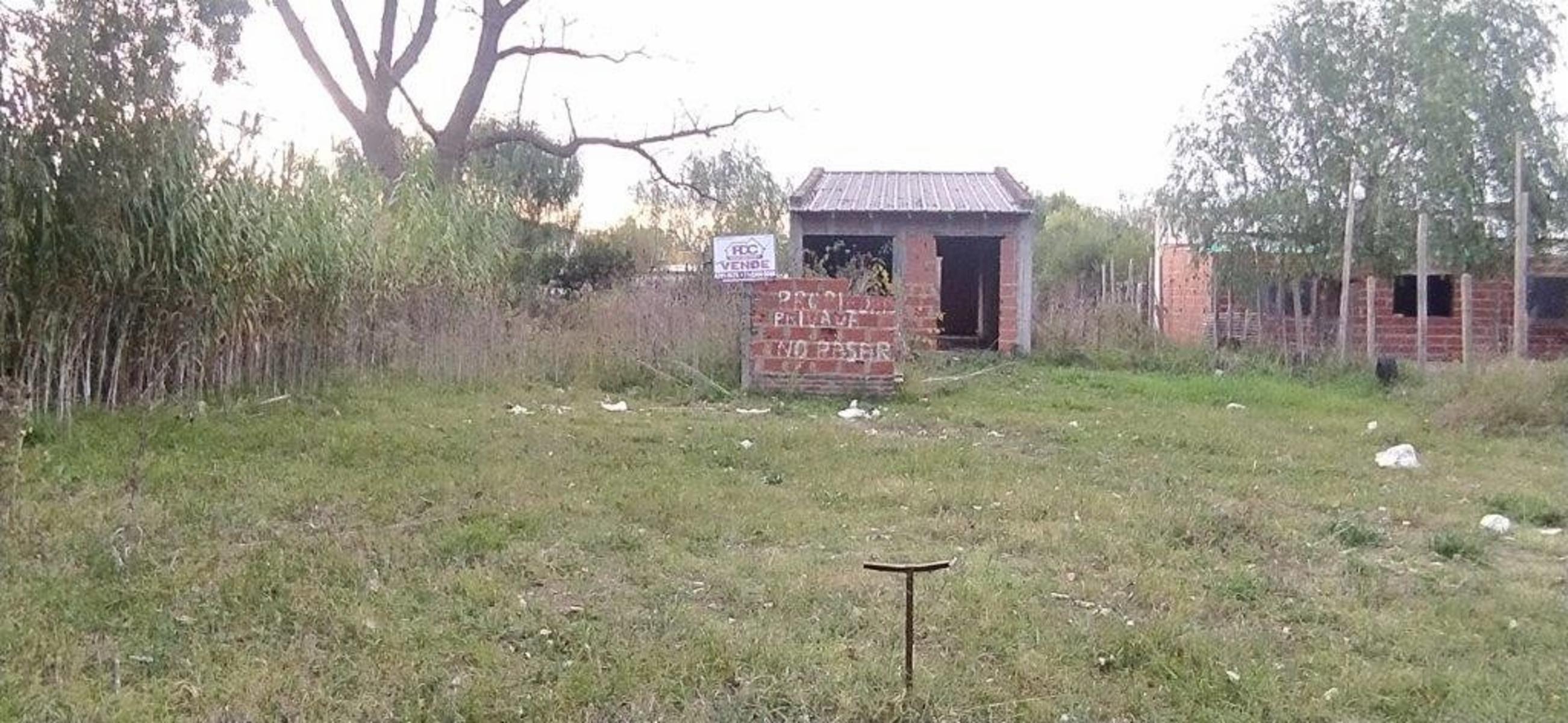 VENTA DE LOTE DE 765 M² (17 X 43) CON MEJORAS (CONSTRUCCIÓN DE 5 MTS X 12 MTS APROX) - CON ESCRITURA — foto 3