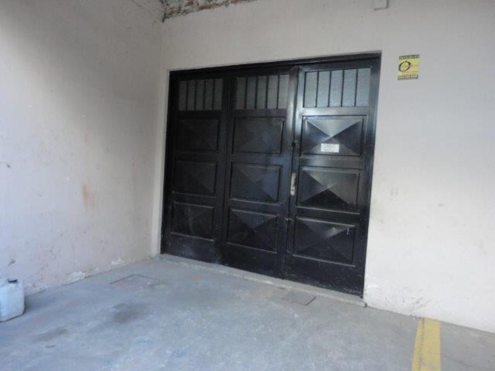 VENTA DE EXCELENTE GALPON INDUSTRIAL Y/O COMERCIAL - A METROS DE GARIBALDI - LOMAS DE ZAMORA - 300 M² CUBIERTOS - 6