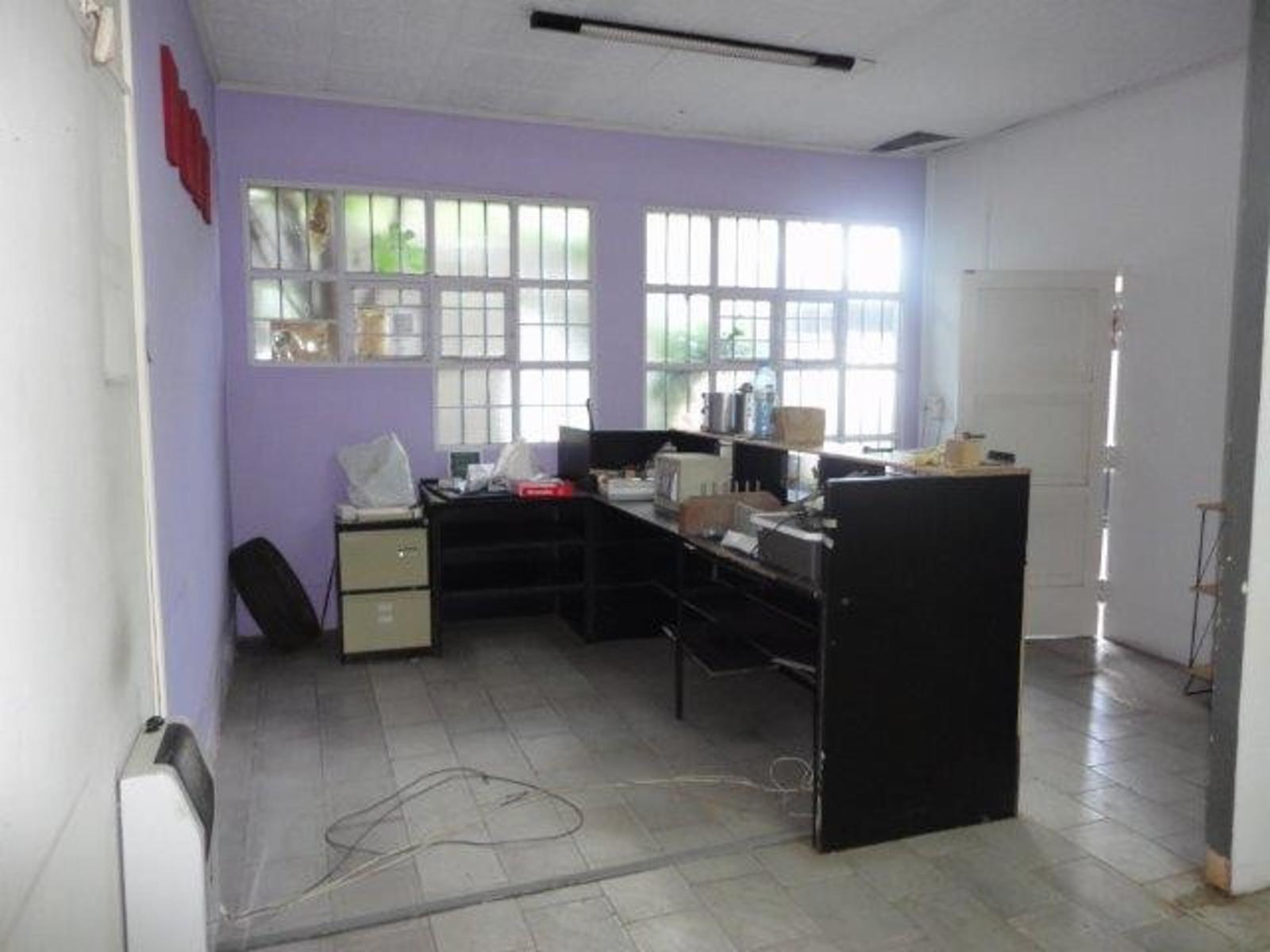 VENTA DE EXCELENTE GALPON INDUSTRIAL Y/O COMERCIAL - A METROS DE GARIBALDI - LOMAS DE ZAMORA - 300 M² CUBIERTOS - 14