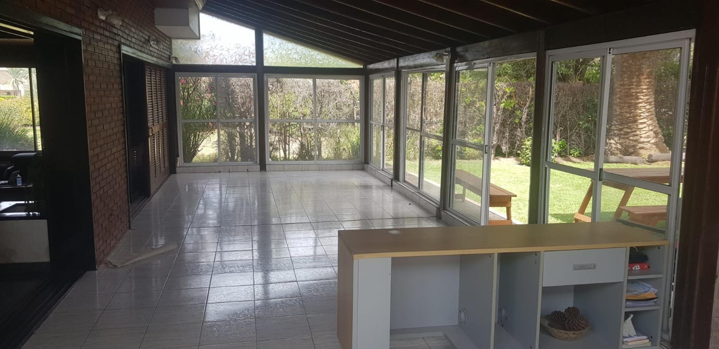 VENTA DE AMPLIO CHALET 5 AMBIENTES EN COUNTRY EL VENADO I - CANNING - LOTE DE 450 M² - 10