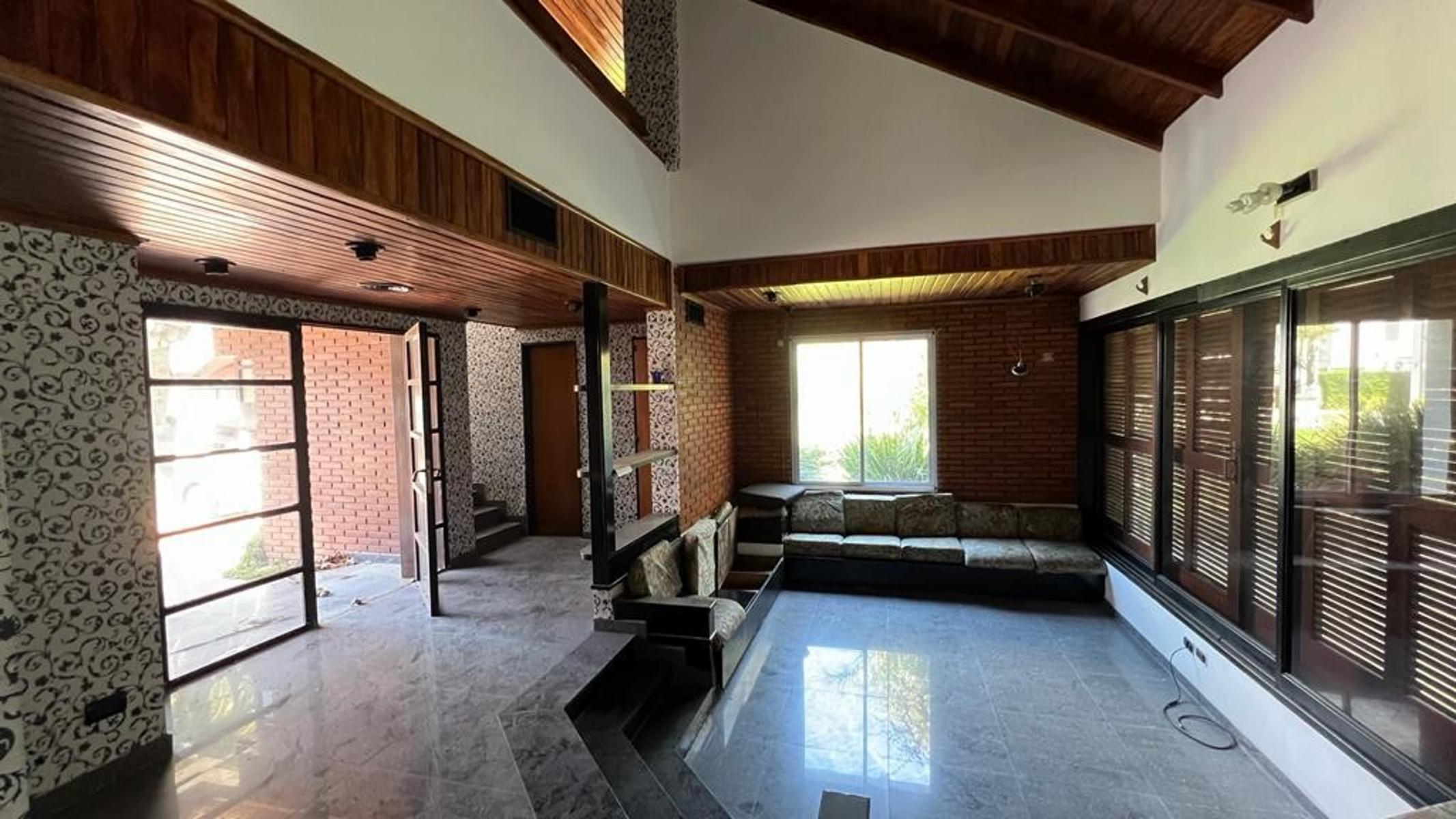 VENTA DE AMPLIO CHALET 5 AMBIENTES EN COUNTRY EL VENADO I - CANNING - LOTE DE 450 M² - 14