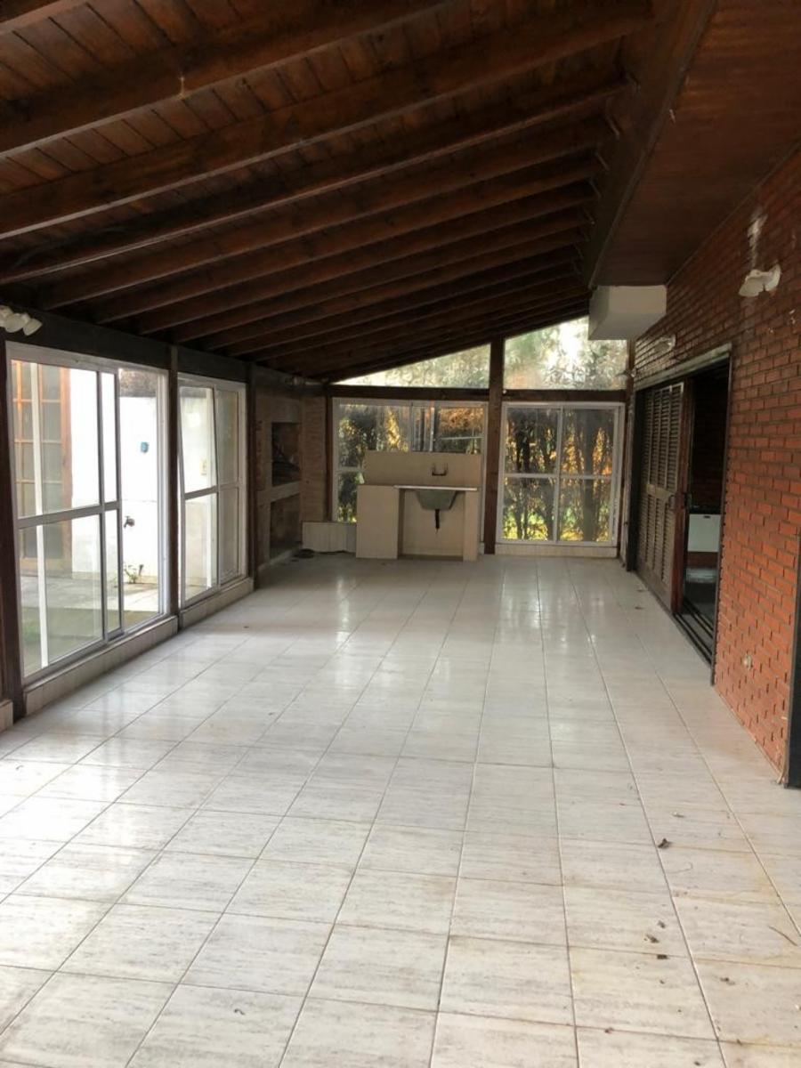 VENTA DE AMPLIO CHALET 5 AMBIENTES EN COUNTRY EL VENADO I - CANNING - LOTE DE 450 M² - 20