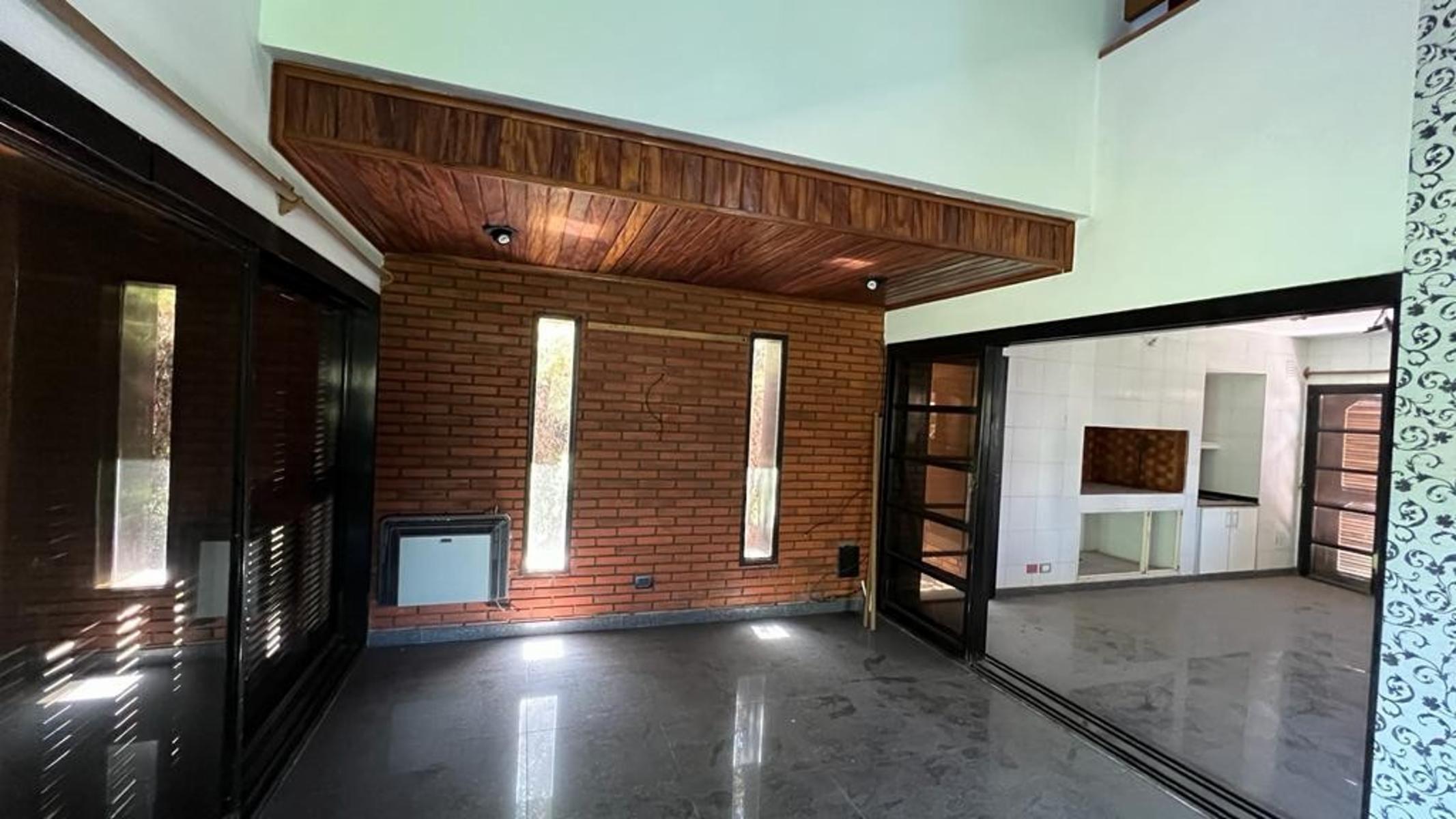 VENTA DE AMPLIO CHALET 5 AMBIENTES EN COUNTRY EL VENADO I - CANNING - LOTE DE 450 M² - 22