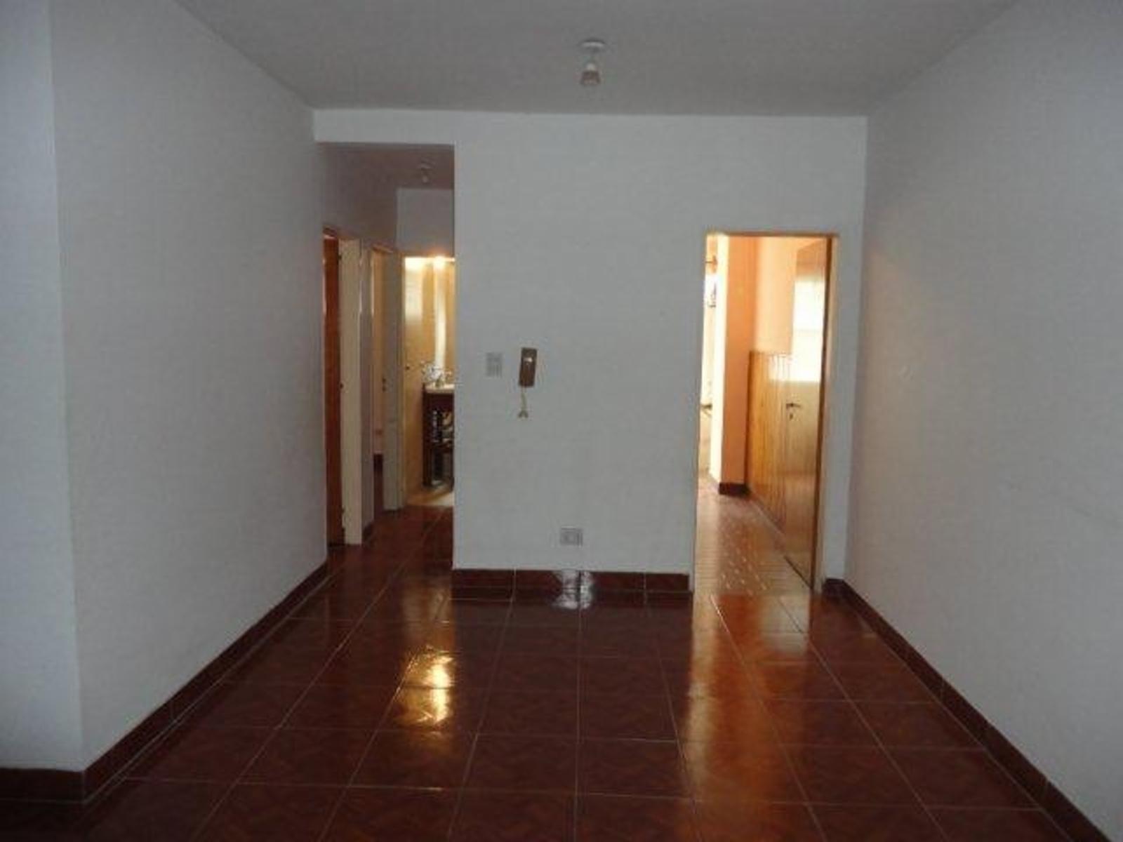 VENTA DE DEPARTAMENTO 3 AMBIENTES EN BARRIO COCA COLA - AUTÓNOMOS 2 - MONTE GRANDE — foto 2